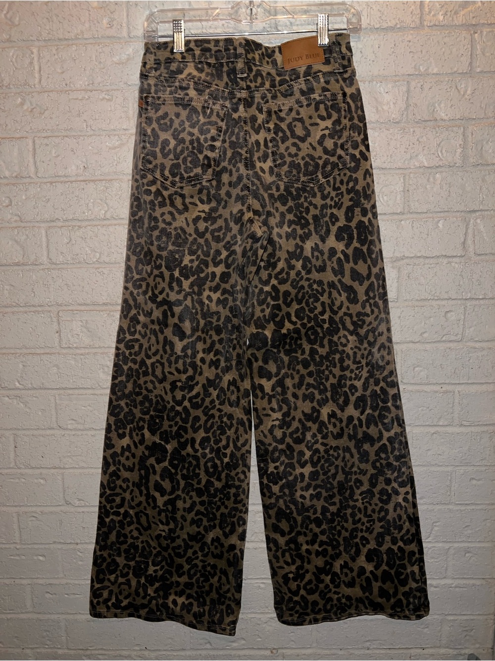 Judy blue wide leg leopard pants size 7/28 - Picture 5 of 5